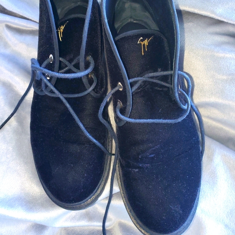 Giuseppe Zanotti black velvet boots 39